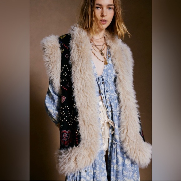 Jackets & Blazers - BNWT Free People Out and About Vest, XS